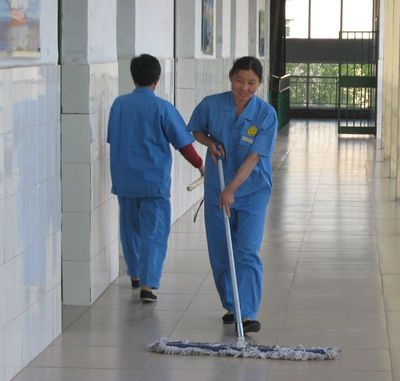 宿舍楼保洁服务与通道楼梯保洁 打造干净舒适的居住环境